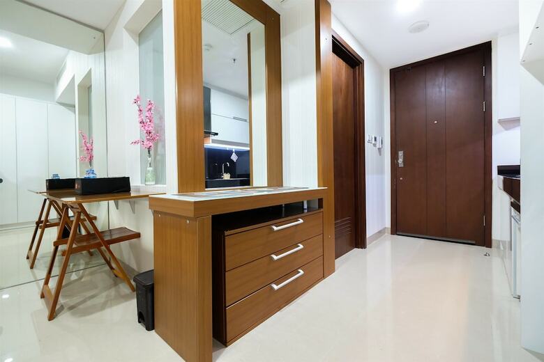 Futuristic Studio U-residence Apartment