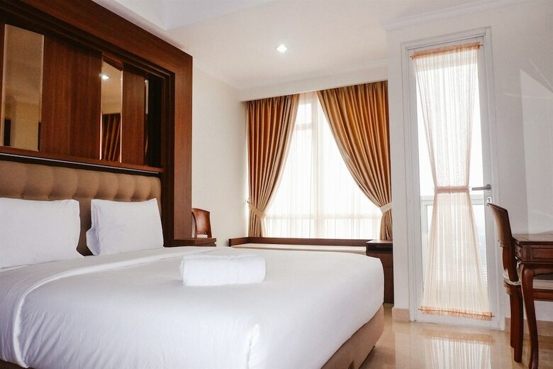 Studio At Menteng Park Apartment With City View