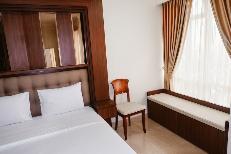 Studio At Menteng Park Apartment With City View
