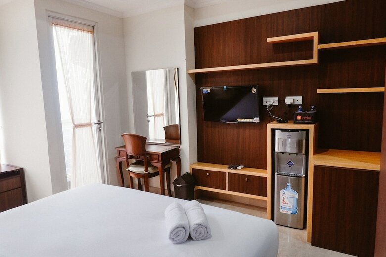 Studio At Menteng Park Apartment With City View