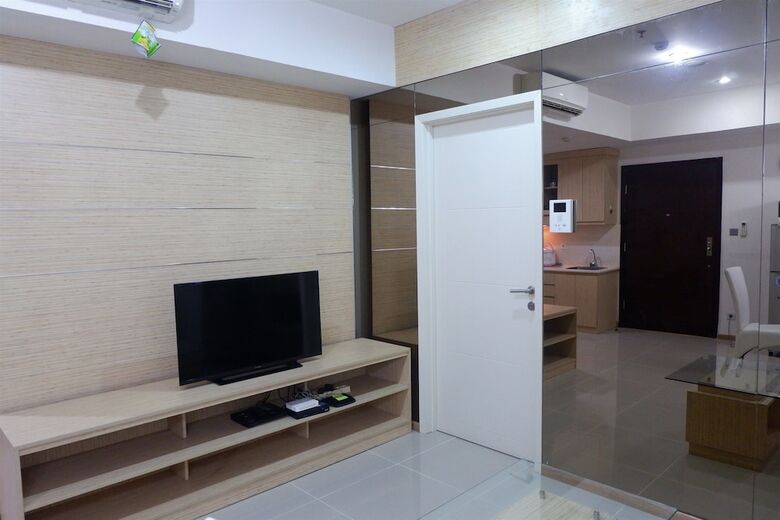 Casa Grande Apartment With Sofabed Connected To Kota Kasablanka