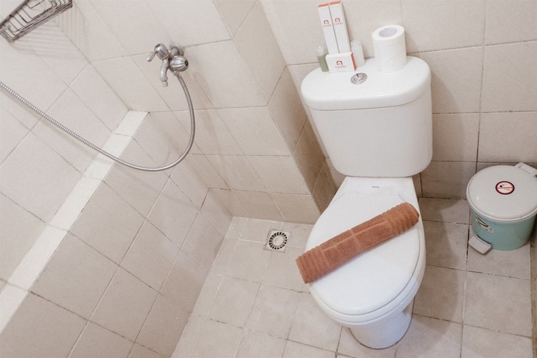 Basic Studio Green Palace Kalibata City Apartment