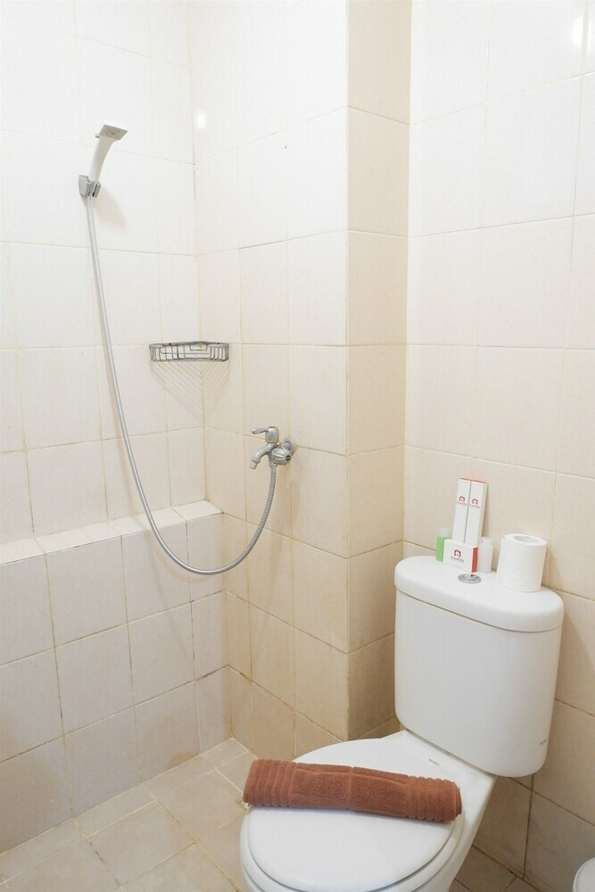 Basic Studio Green Palace Kalibata City Apartment