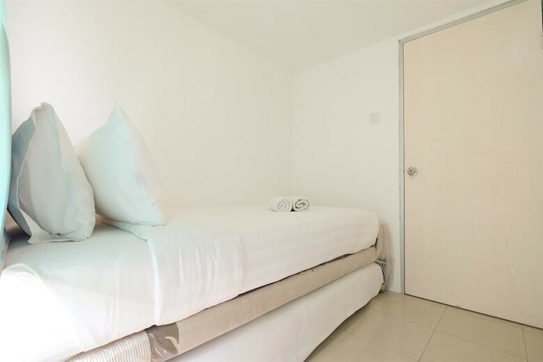 Green Bay Pluit Apartment With Sofa Bed