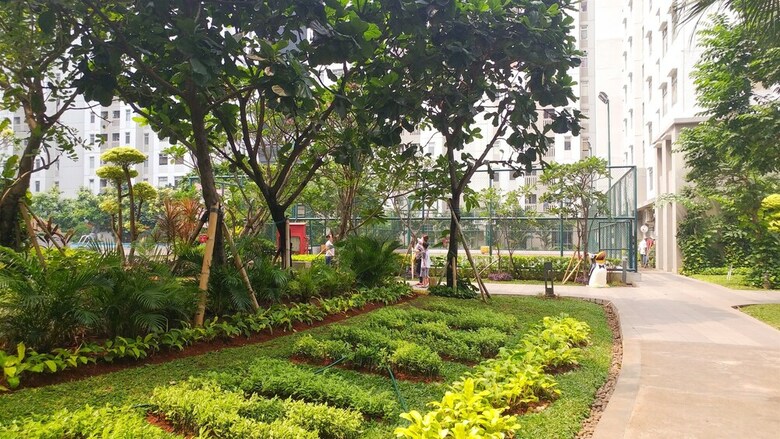 Green Bay Pluit Apartment With Sofa Bed