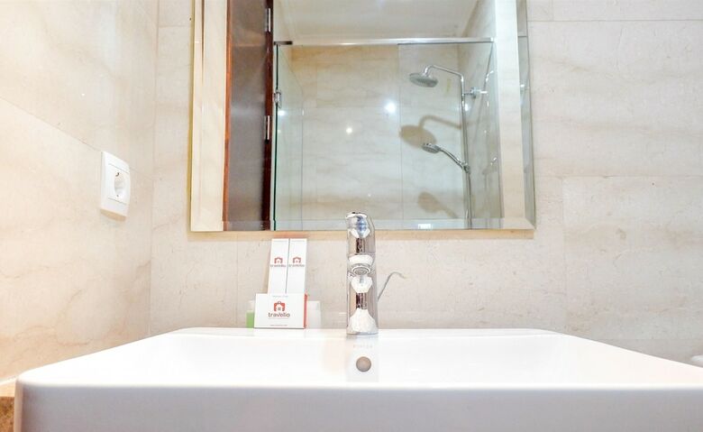 Suite Studio Apartment At Menteng Park