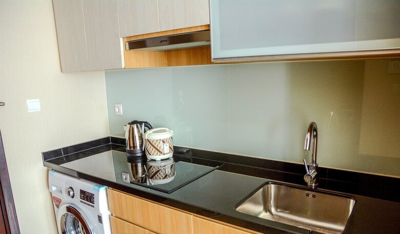 Suite Studio Apartment At Menteng Park
