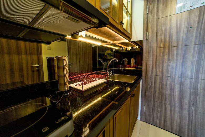 Studio With Balcony @ Galeri Ciumbuleuit 3 Apartment