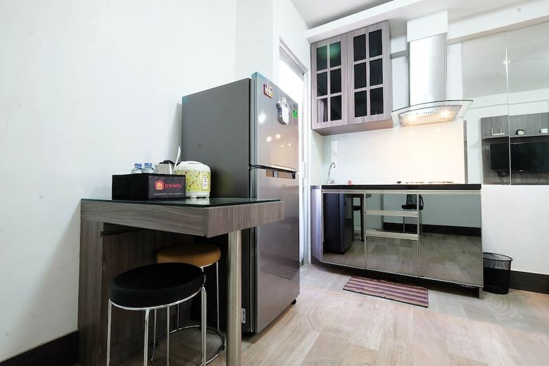 Spacious Apartment At Green Bay Pluit