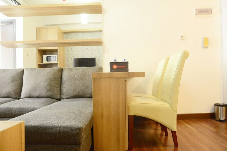 Cozy At Aspen Apartment Near To Mall