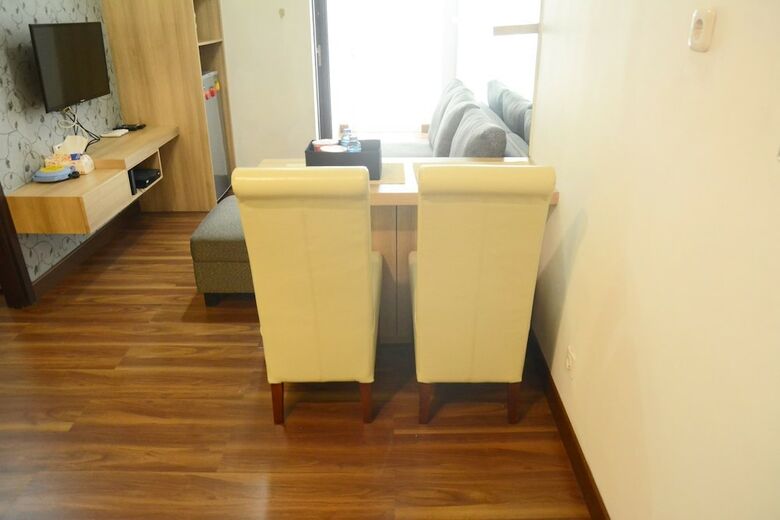 Cozy At Aspen Apartment Near To Mall
