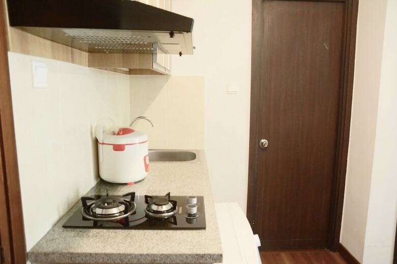 Cozy At Aspen Apartment Near To Mall