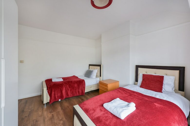 Posada Dirac Lodge 4-bedroom House