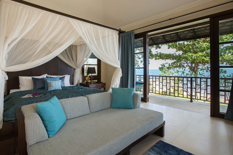 Villa The Beach House