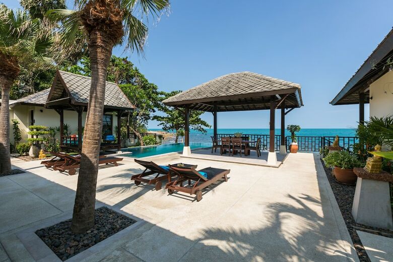 Villa The Beach House