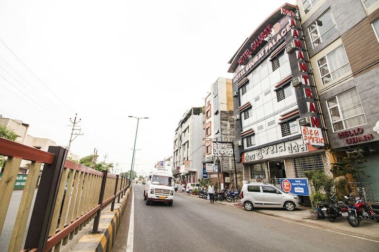 Hotel Gujarat Palace