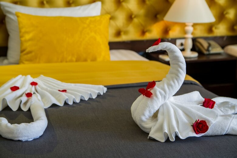 Mf Louis Hotel
