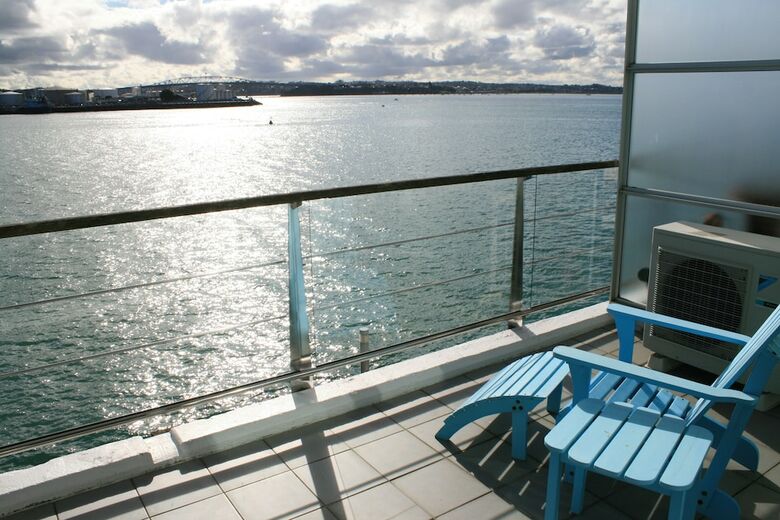 Harbor View Luxury Apartments