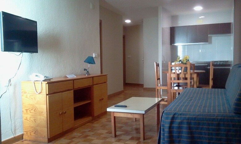 Aparthotel Oca Manzaneda Estaci�n de Monta�a