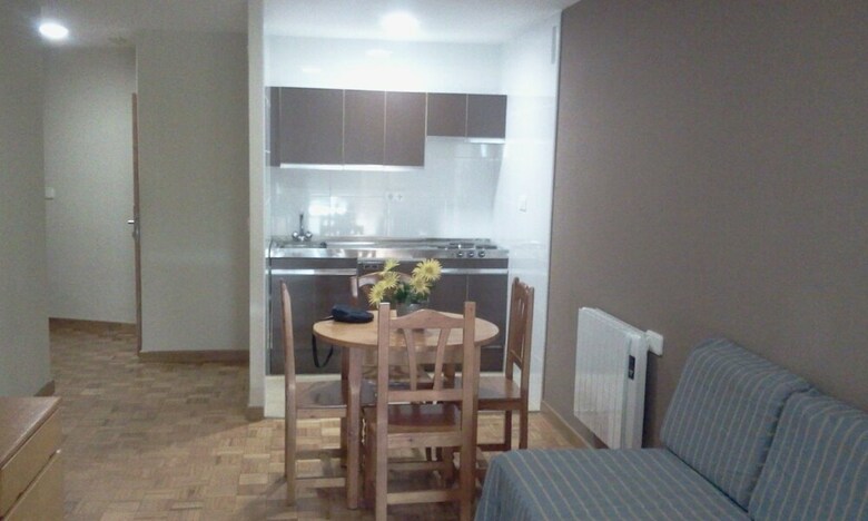 Aparthotel Oca Manzaneda Estaci�n de Monta�a