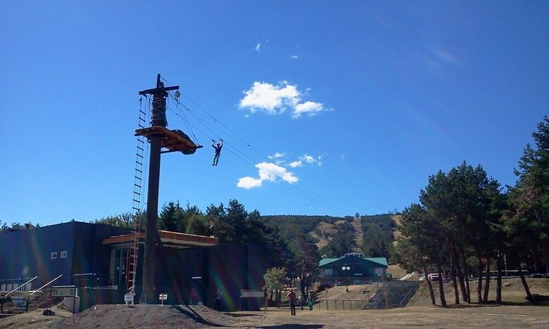 Aparthotel Oca Manzaneda Estaci�n de Monta�a