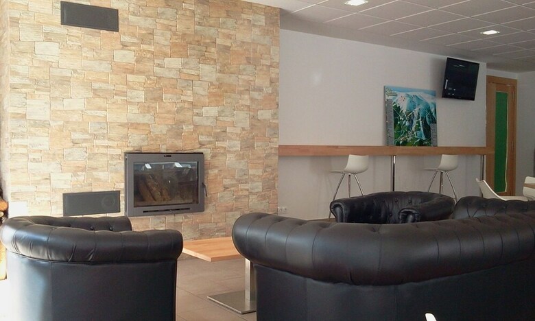 Aparthotel Oca Manzaneda Estaci�n de Monta�a