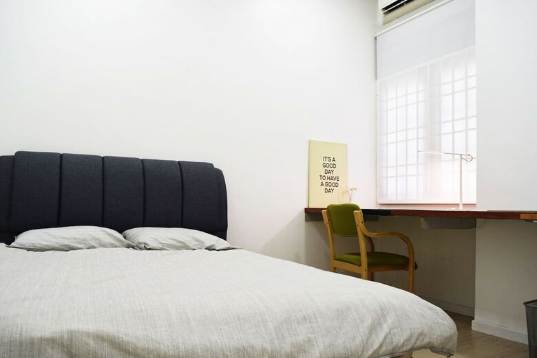 Penang 3br Near Airport Smart Apartment