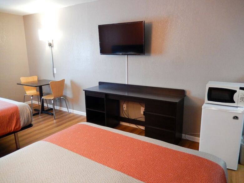 Hotel Motel 6 Rossford, Oh