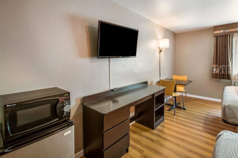 Hotel Motel 6 Rossford, Oh