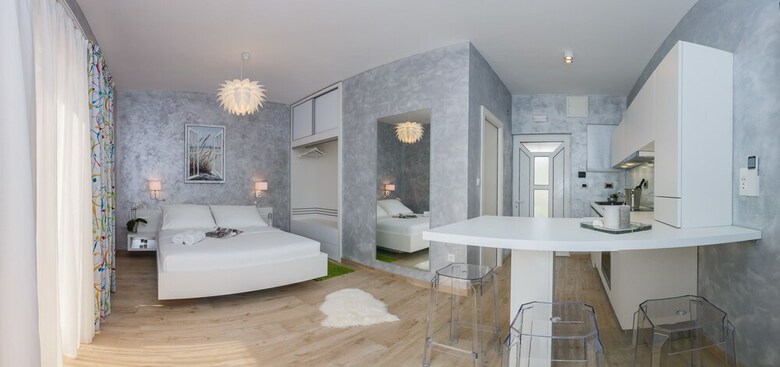 Luxury  Apartments Giovanni With  Pool