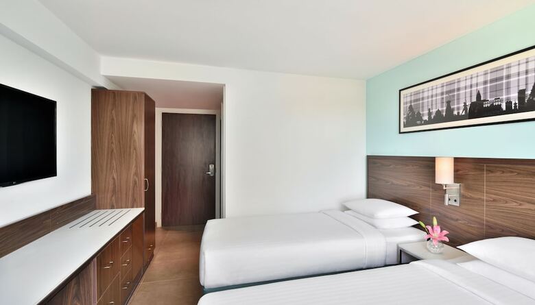 Hotel Fairfield By Marriott Bengaluru Whitefield