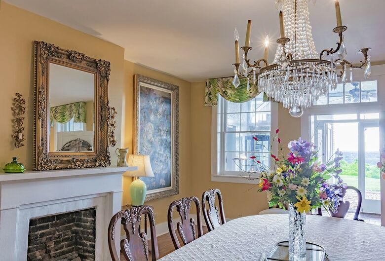 Weymouth Hall Bed And Breakfast