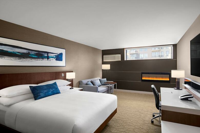 Delta Hotels By Marriott Thunder Bay