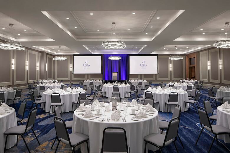 Delta Hotels By Marriott Thunder Bay