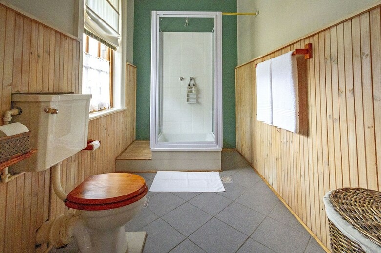 Bed & Breakfast Airlies Guest House