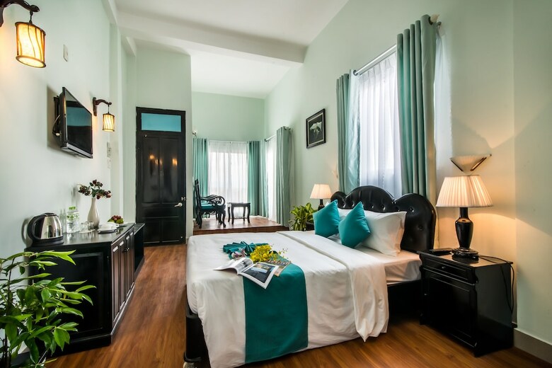 The Sunriver Boutique Hotel