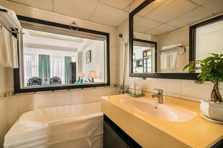 The Sunriver Boutique Hotel