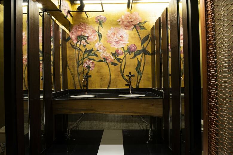 Dhevi Bangkok Hotel
