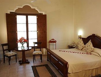 Hotel Hacienda Los Laureles