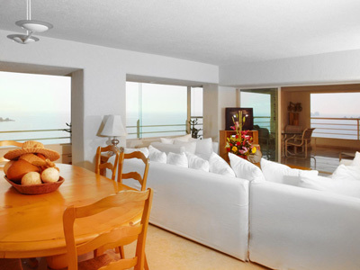 Hotel Emporio Ixtapa