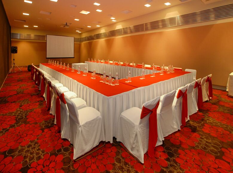 Hotel Emporio Ixtapa