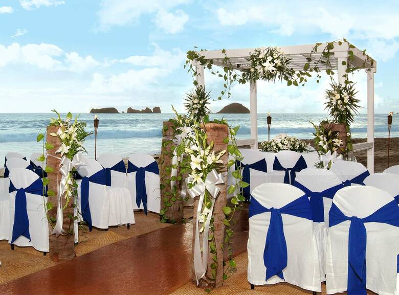 Hotel Emporio Ixtapa