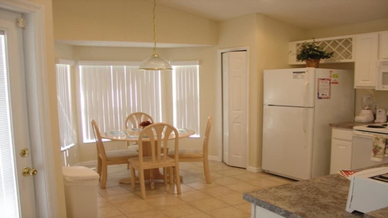 Ahr104 - Westbury - 4 Bed 3 Baths Villa