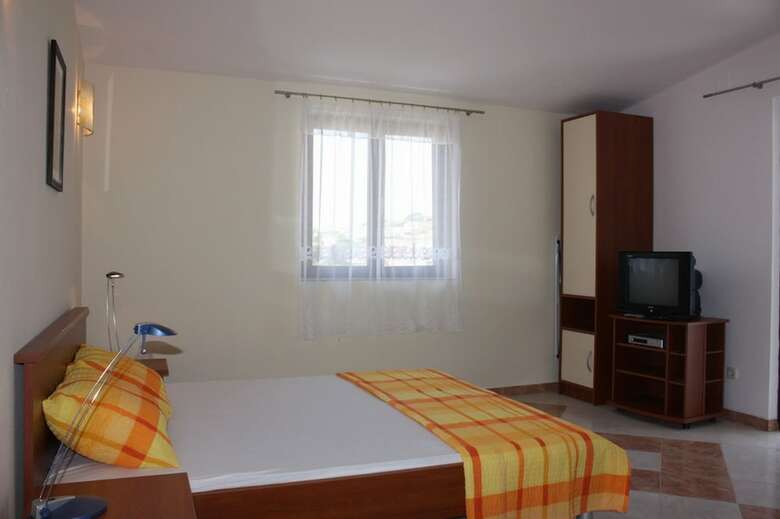 Apartments Blato-j