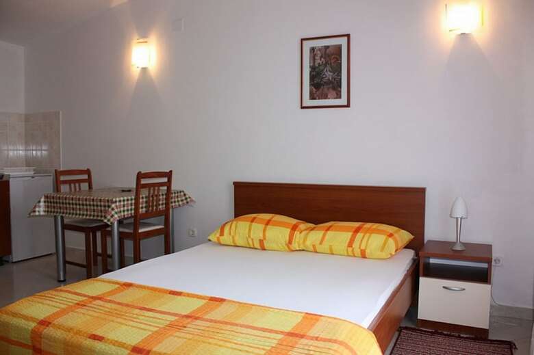 Apartments Blato-j