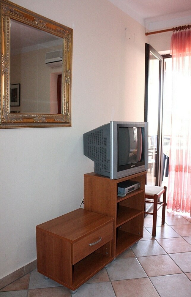 Apartments Blato-j