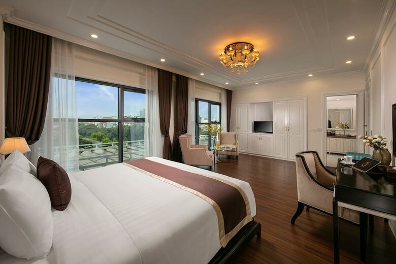Adonis Hotel