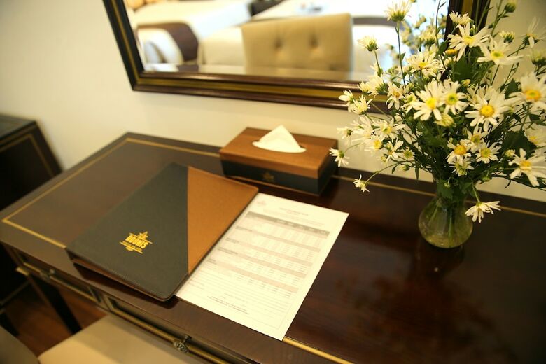 Adonis Hotel