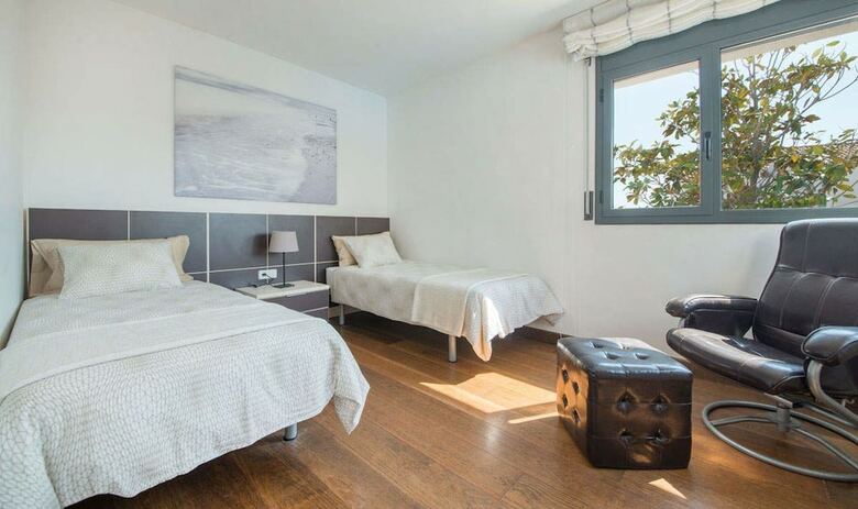 Villa D�j� Vu With Stunning Sea Views