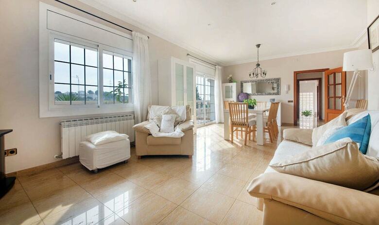 Villa Rubi House